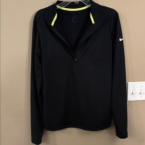 Women’s Nike Black Size Large Quarter Zip with Thumb Band